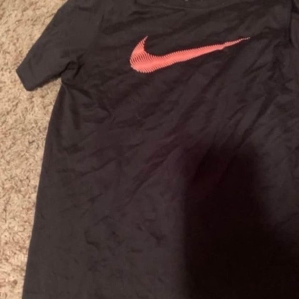 Boys Nike t shirt medium